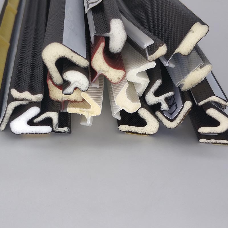 现货供应PU包覆式 海绵密封条  木门密封条  自粘密封条 河北厂家