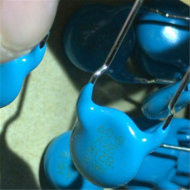 高压瓷片电容821K2KV DEHR33D821KN3A一系列产品配套电子供应  ZY