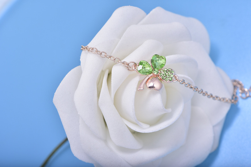 Four-leaf Clover Bracelet In Rose Gold With Heart Charms_voghion.com