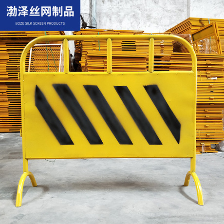 *隔离临时施工红白移动铁-马护栏市政交通铁马护栏黄黑