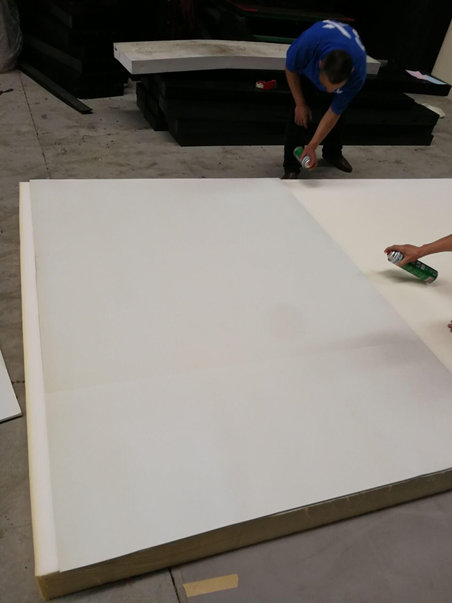 供应白色50密度帆布套运动垫子海绵/攀岩垫海绵粘白色EVA运动垫