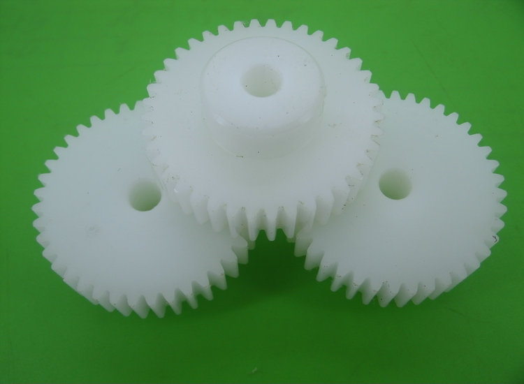 批量加工定做耐磨耐高温POM尼龙赛刚平面直/斜齿轮1模40齿外径42