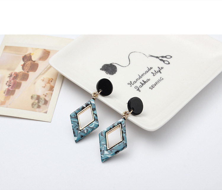Diamond Shaped Earrings - Blue