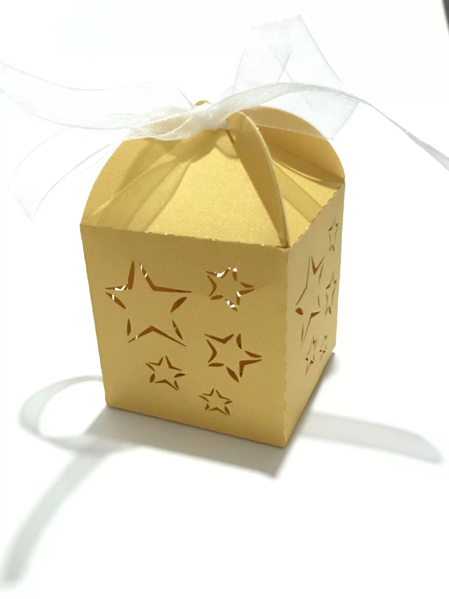 Полая коробка для конфет в европейском стиле, креативная упаковочная коробка, свадебные принадлежности, лазерная коробка, коробка для конфет DIY оптом