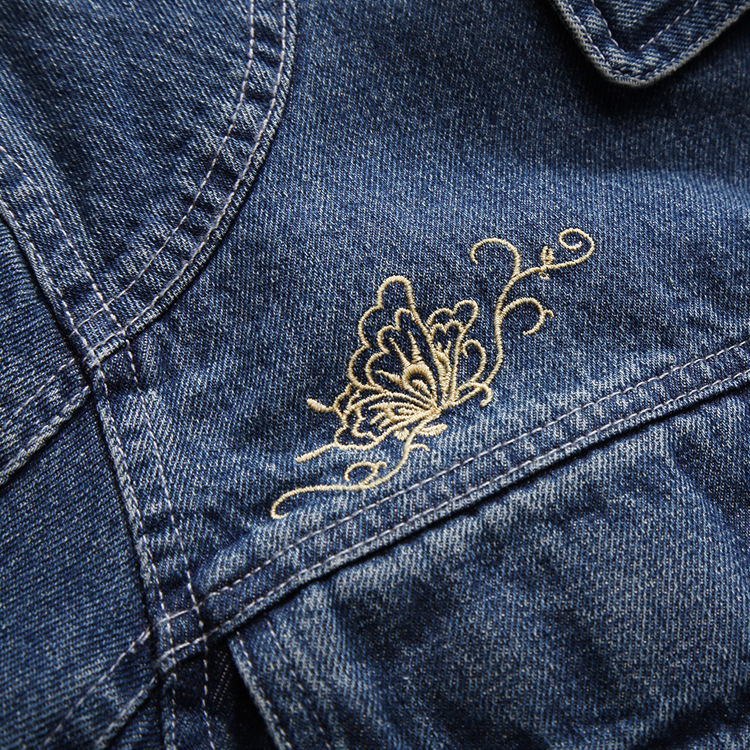 �ź�Ħ�г����з���װŮţ�л����п��ļ�ͨ��������װ��ˤŮ��