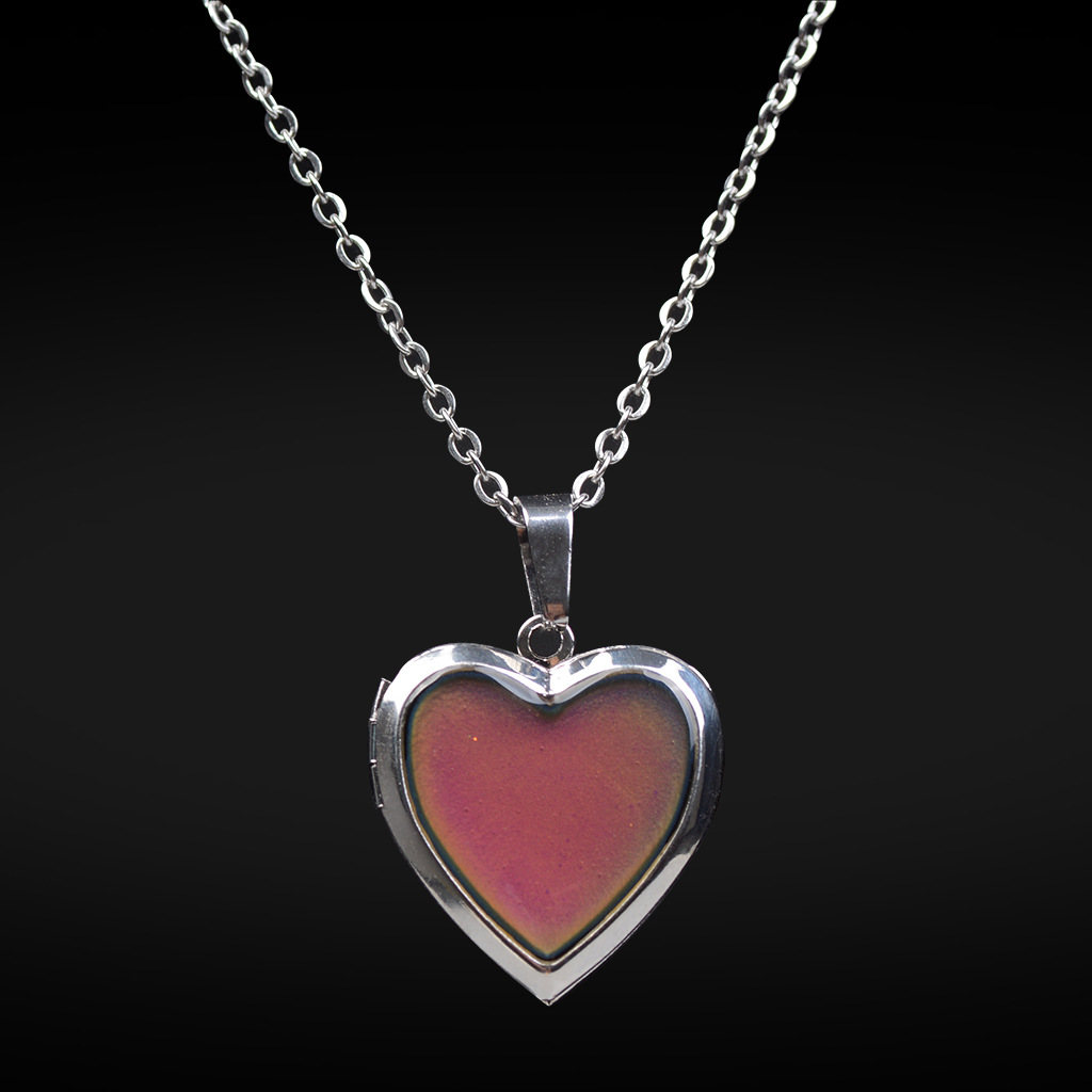 Temperature-sensing Color-changing Heart Necklace  display picture 3