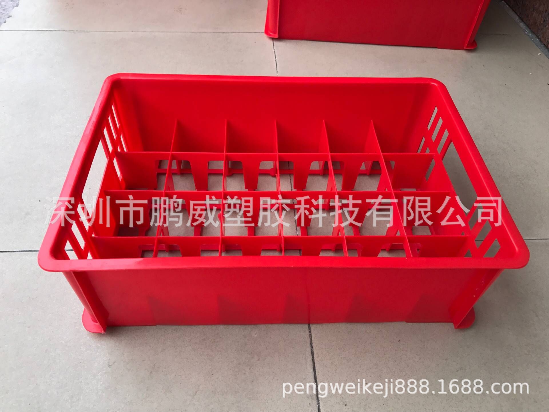 厂家畅销厦门小吃街 啤酒饮料分隔箱 塑胶24格杯箱 玻璃杯通用箱