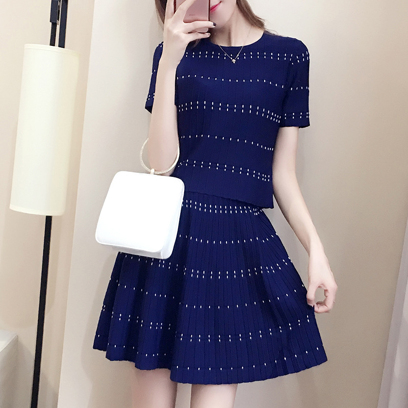 Costume femme en Soie glacée - Ref 3334739 Image 1