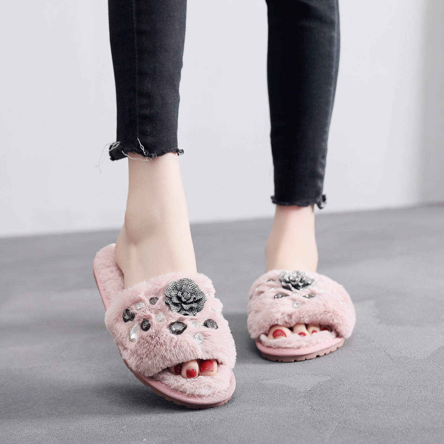 lovely comfortable Maomao slipper fashion Home soft sole non-slip slipper Plush keep warm The month Word tow