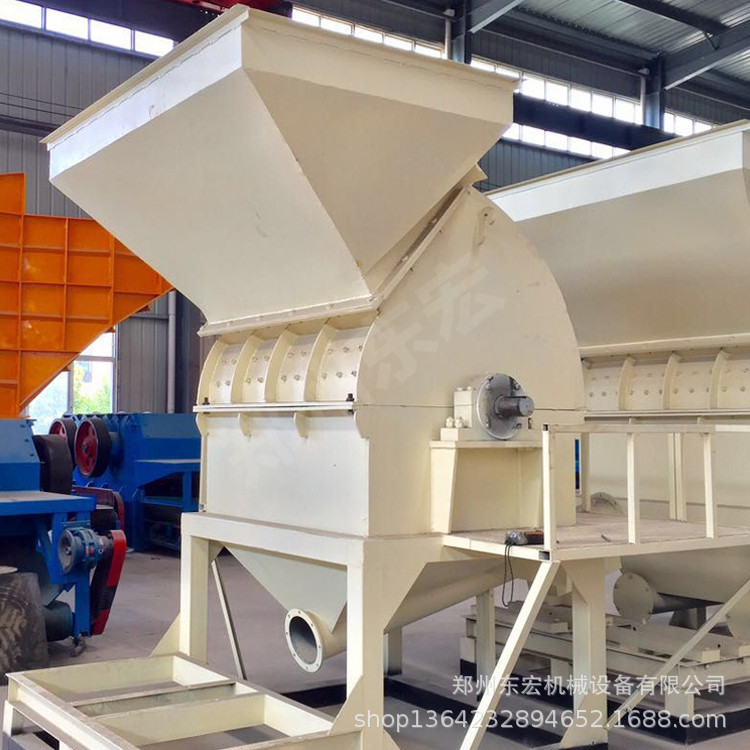 东宏木材加工机械设备 各种类型木材粉碎机 大型圆木粉碎机