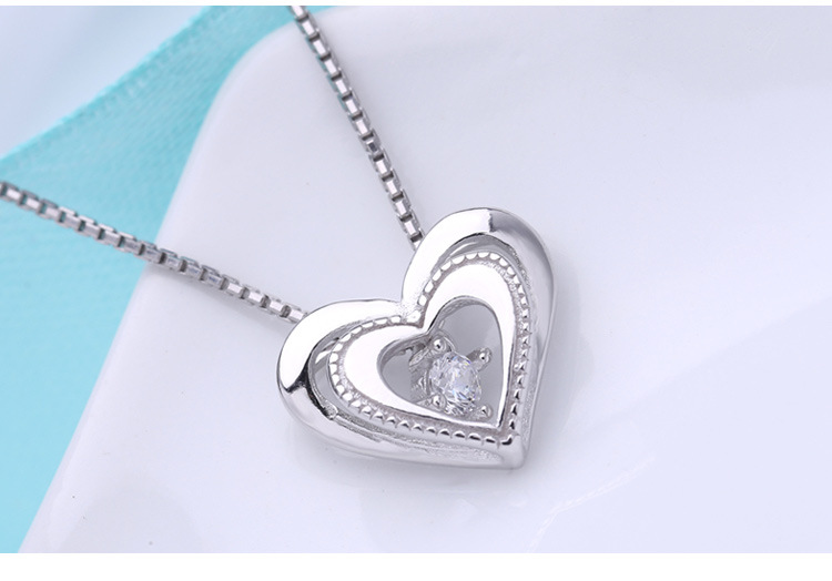 Fashion Hollow S925 Silver Pendant Fashion Heart Zircon Pendant No Chain display picture 3