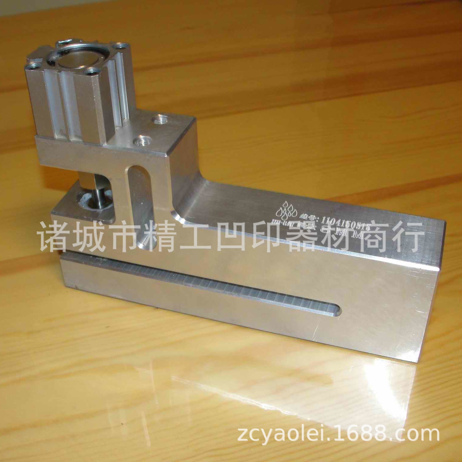 供应包装袋小圆孔气动打孔器、透气孔打孔机、包装袋圆挂孔冲孔机