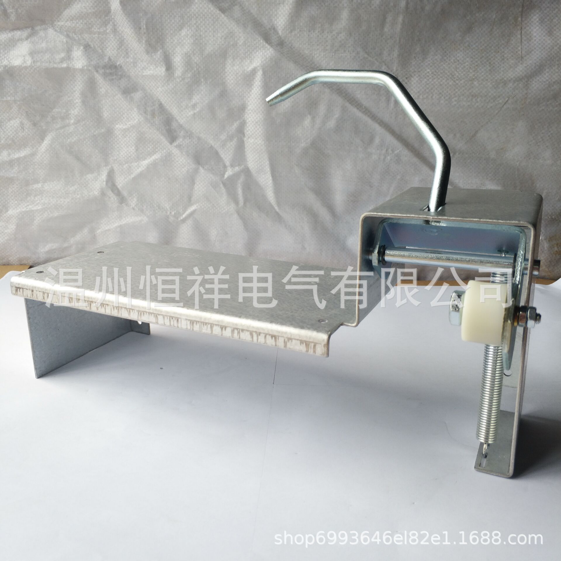 操作机构二次联锁机构KYN28-12高压柜体配件厂家直销