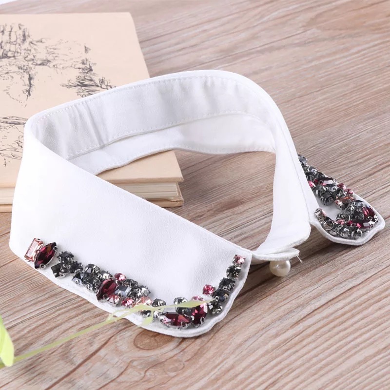 화이트 컬러 다이아몬드 칼라