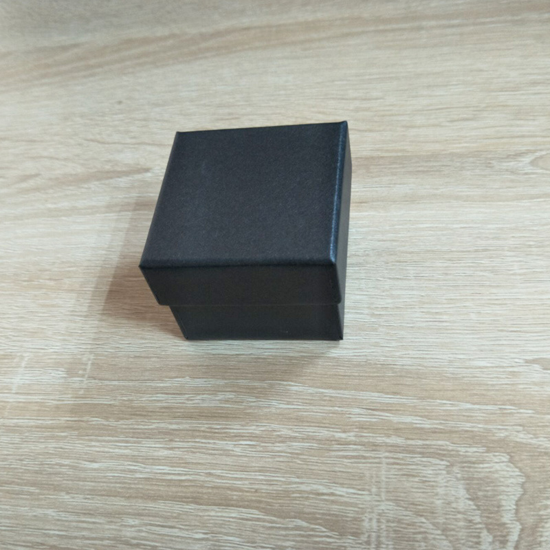 Caja de joyería de papel de cuero caja de almacenamiento anillo collar pulsera tobillos colgante joyería caja de embalaje entrega