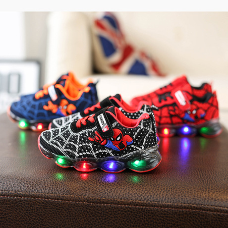 Giày mùa xuân và mùa thu cho trẻ em Giày dạ quang cho bé trai và bé gái chạy giày lưới Đèn flash cho bé Đèn led giày thể thao Người nhện Giày thể thao