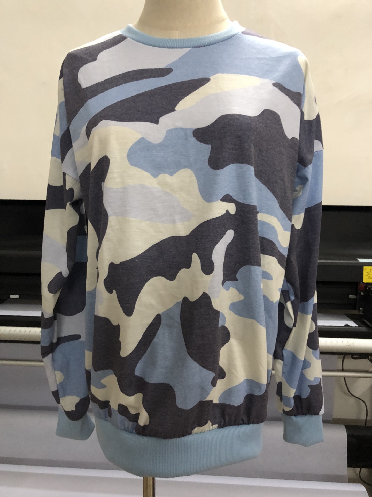 Title 15, Autumn And Winter Print Round Neck Long-sleeved...