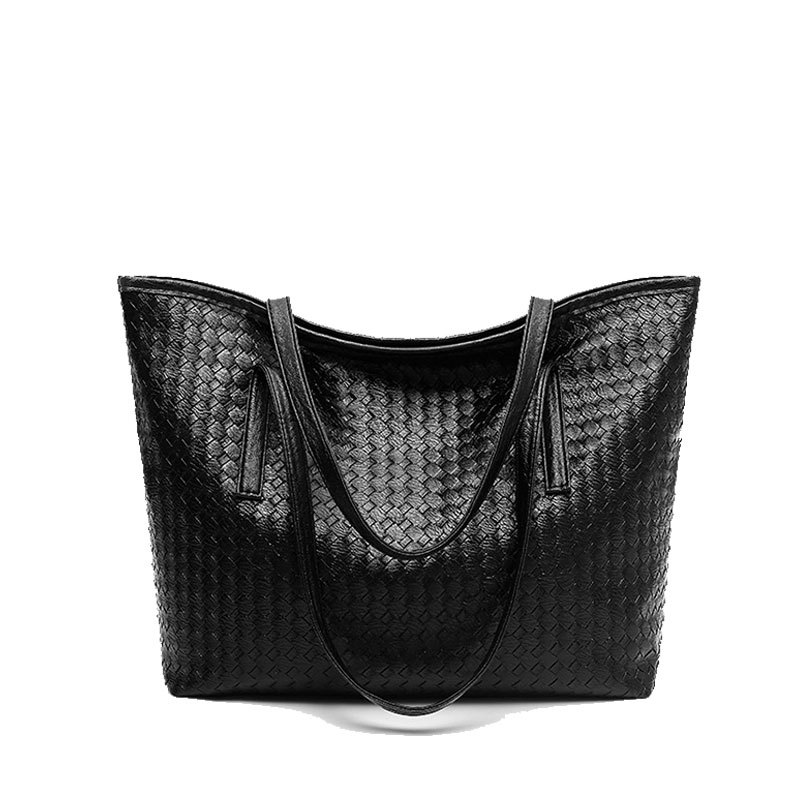 capacious solid color one-shoulder bag
