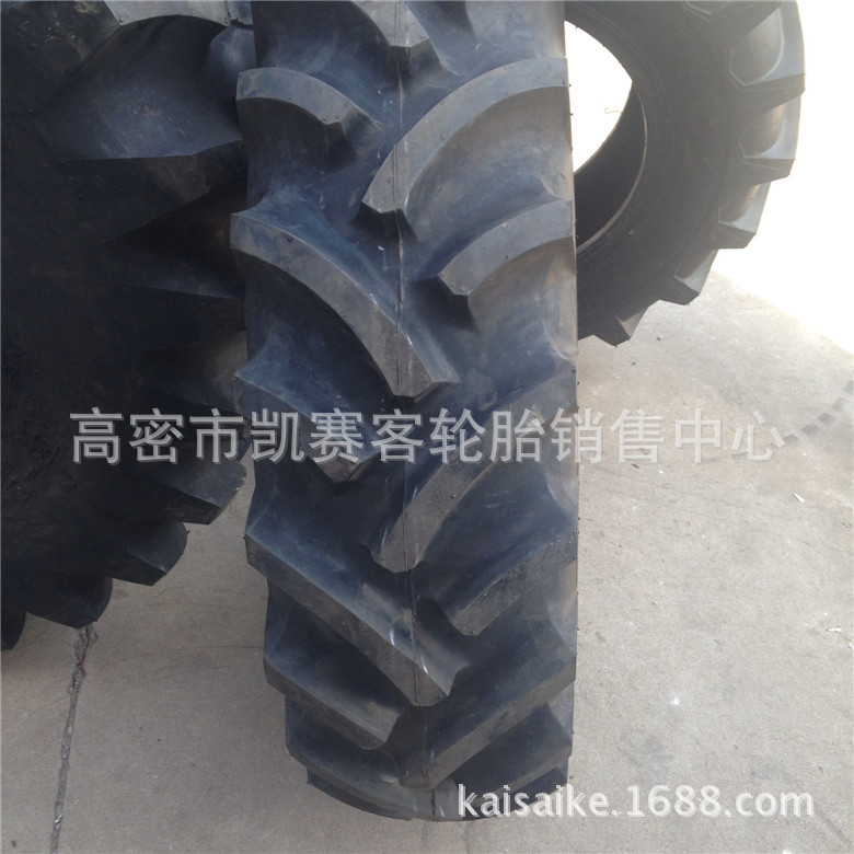 拖拉机轮胎12.4-24加密人字农用轮胎