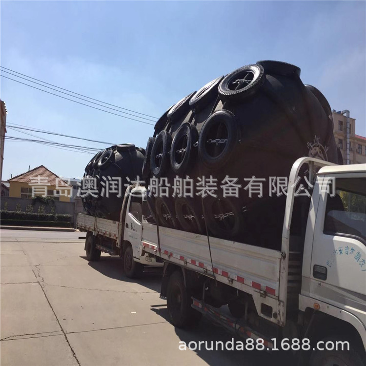 烟台港码头防护橡胶碰垫 橡胶充气式靠球 2.5*5米 工期短