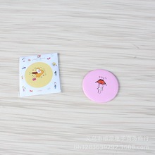 一元店卡通小圆镜批发 马口铁卡通小圆镜