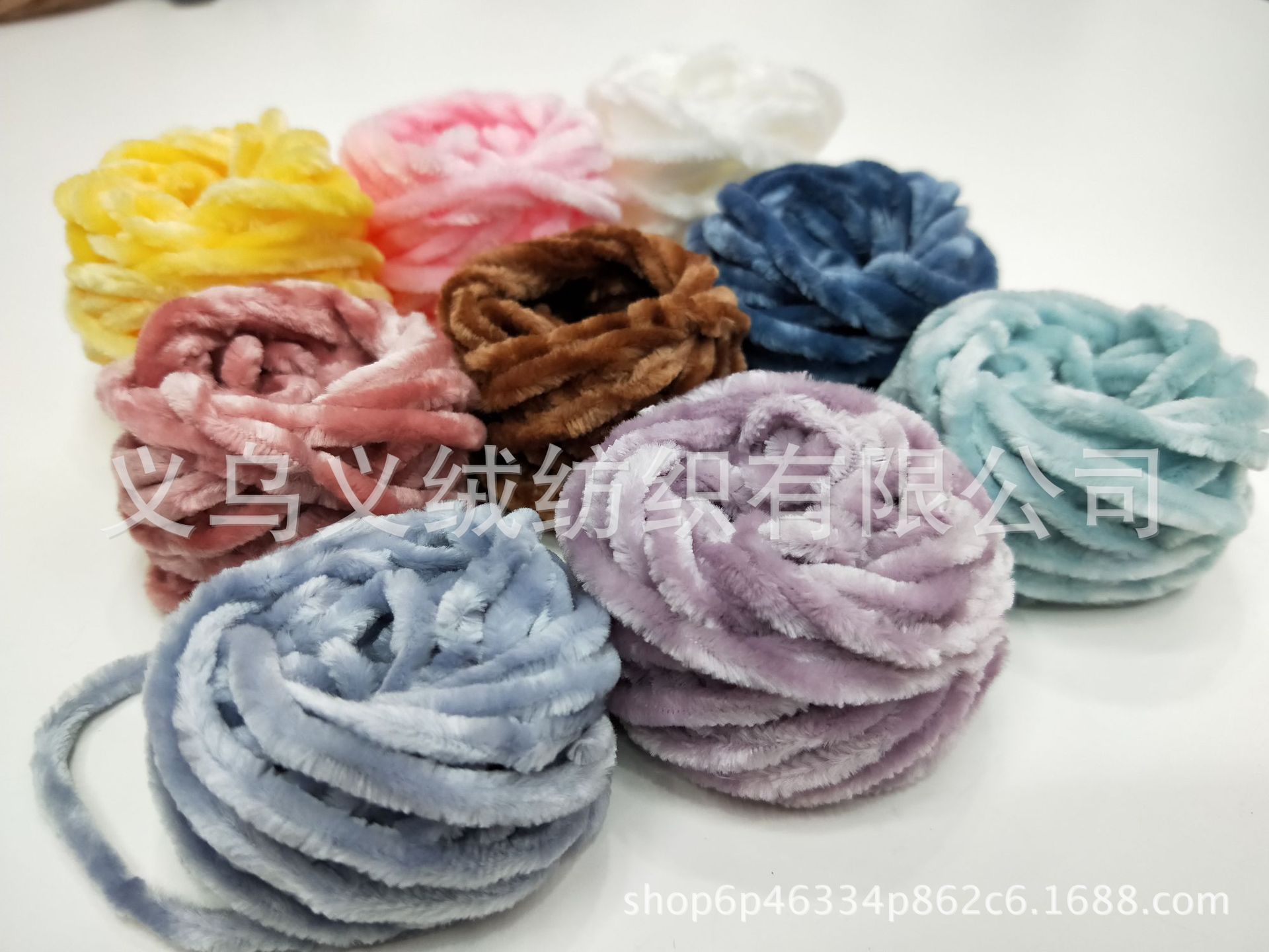 厂家直销有光雪尼尔金丝绒纱线中粗手编花式毛线