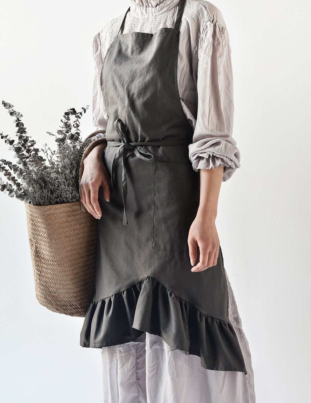廚房圍裙女士的時尚烹飪烤廚房圍裙帶著晚禮服的尾巴設計防污防臟