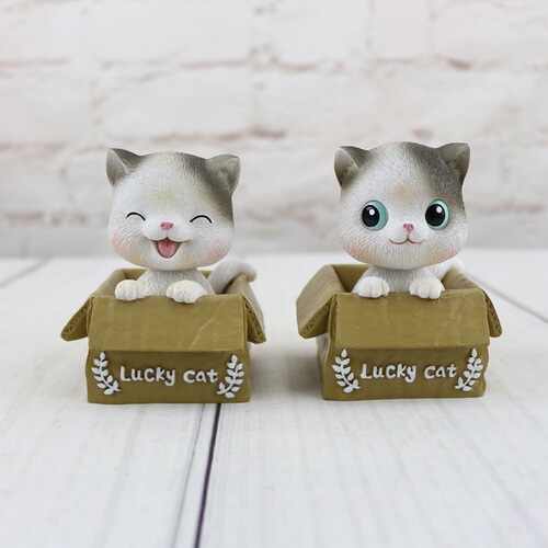 Creative new cute pet and cute cartoon cat Meow Xiaole shaking head ornaments car interior decoration ornaments