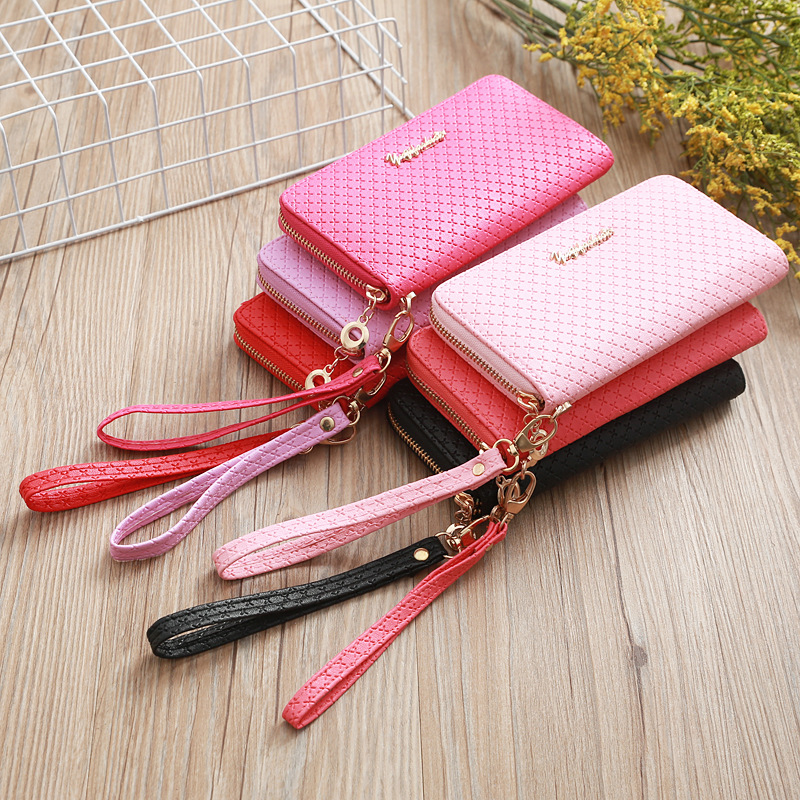 Korean-style Embossed Zipper Wallet display picture 2