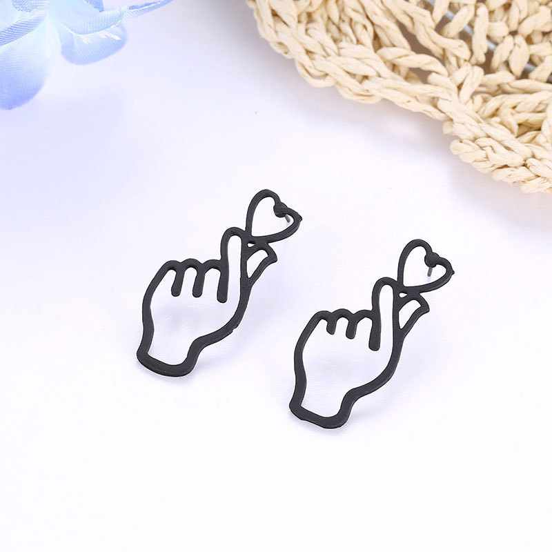 8g Weight Drop Earrings Classification 1 Pair Quantity Daily Occasion Alloy Material Gesture, Heart Shape Pattern Women'S Gender Plating Design Simple Style Style 1 Pair Simple Style Gesture Heart Shape Alloy Plating Women's Drop Earrings 8