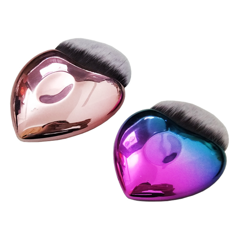 Heart-Shaped Makeup Brush - Image 4