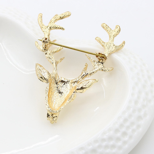 European and American autumn and winter new elk brooches, golden antlers pin accessories, deer Christmas gifts, clothing scarf buckles