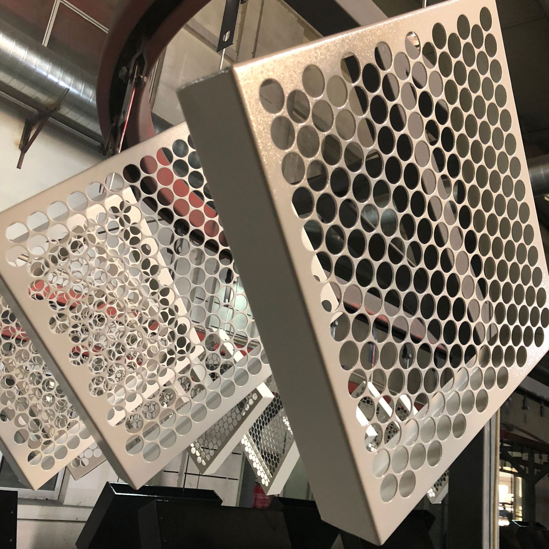 专业定制音响设备钣金件加工  数控激光钣金加工 喷涂流水线