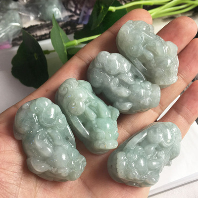 A货翡翠貔貅吊坠  缅甸玉大貔貅挂件玉器一手货源低价批量批发|ru