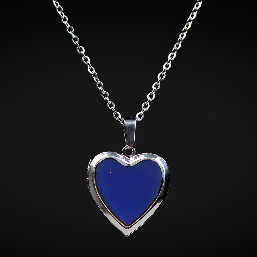 Temperature-sensing Color-changing Heart Necklace  display picture 6
