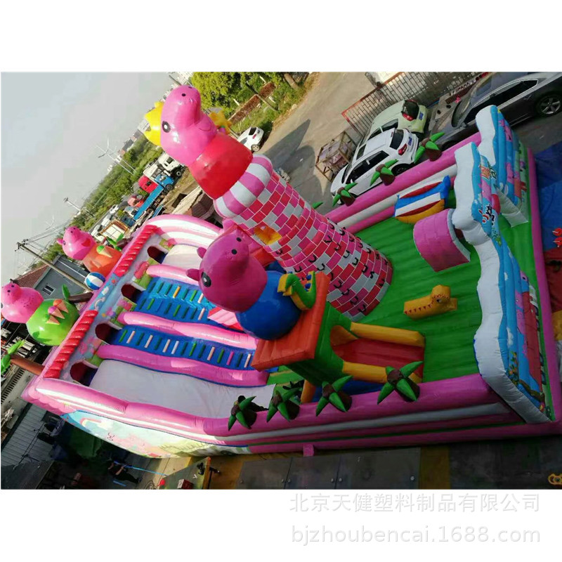 Inflatable entertainment castle