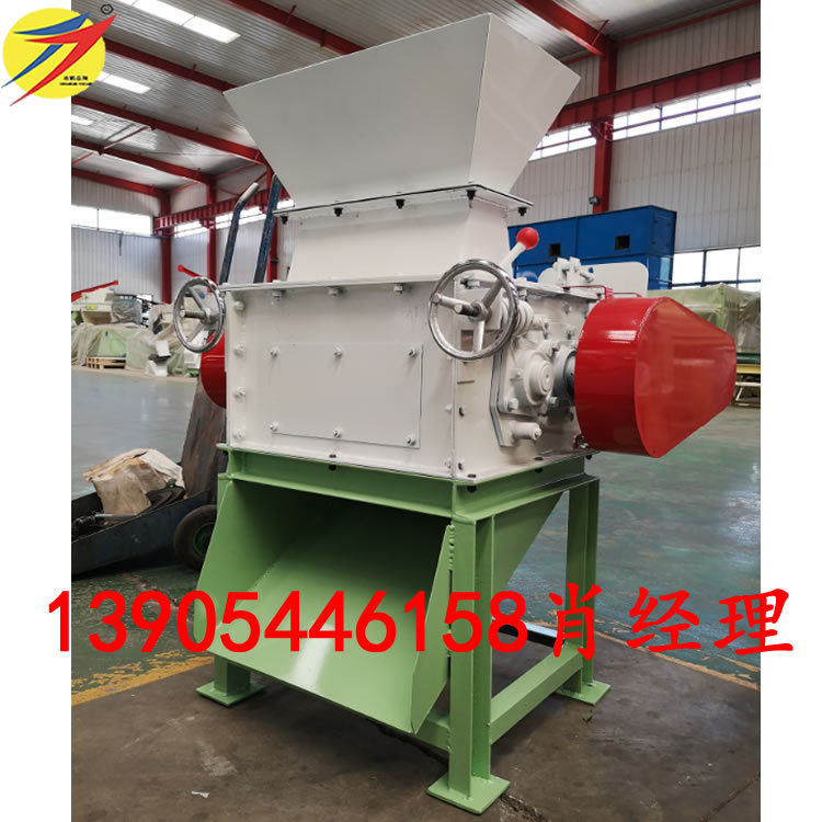 玉米粉碎破碎设备 膨化鱼饵颗粒料碎粒机 齿辊式破碎机价格厂家