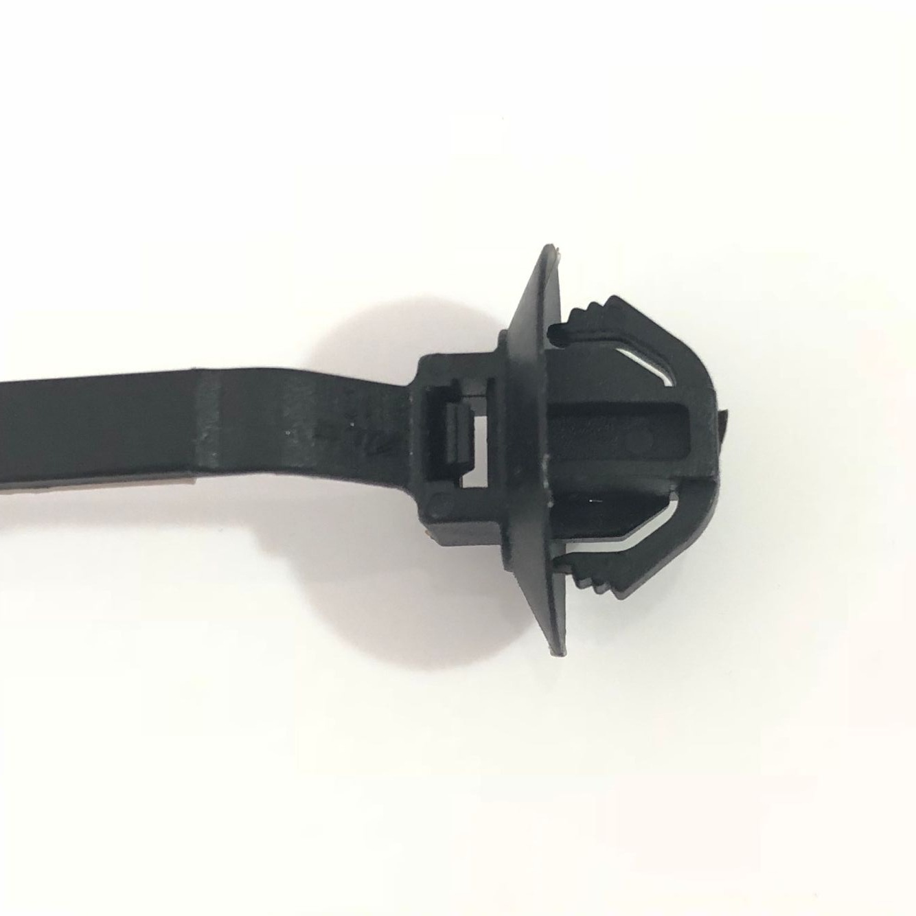 【厂家直销】 插销扎带 飞机头扎带 圆孔扎带 塑料卡扣6*155