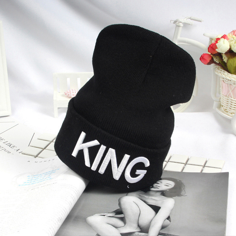 Ny king queen stickad mössa tredimensionell broderi herr- och dammode Pullover varm ullmössa_voghion.com