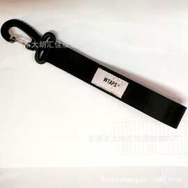 厂家定制织带塑料扣制品塑料扣织带钥匙扣挂件衣服挂件可定制logo