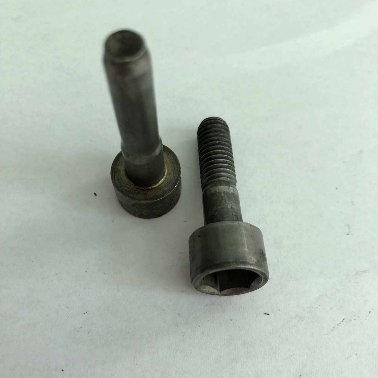 厂家专做非标大头10x31螺钉，可以生产不同强度螺钉