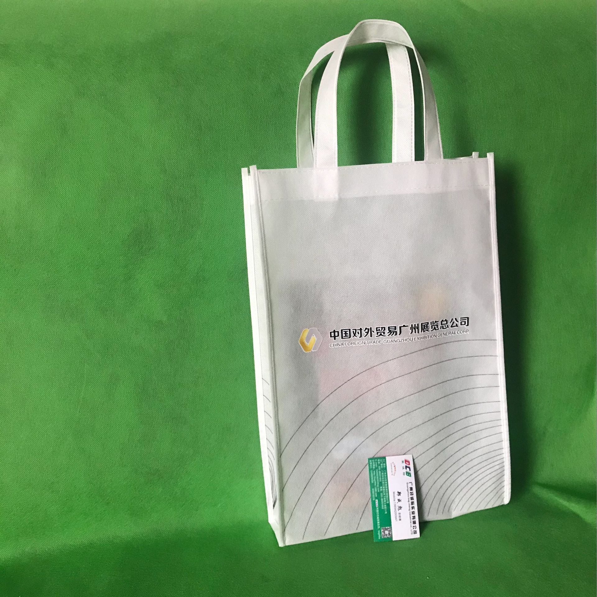 广东深圳定 制无纺布袋覆膜魔术贴袋定 做企业宣传拉链购物手提袋