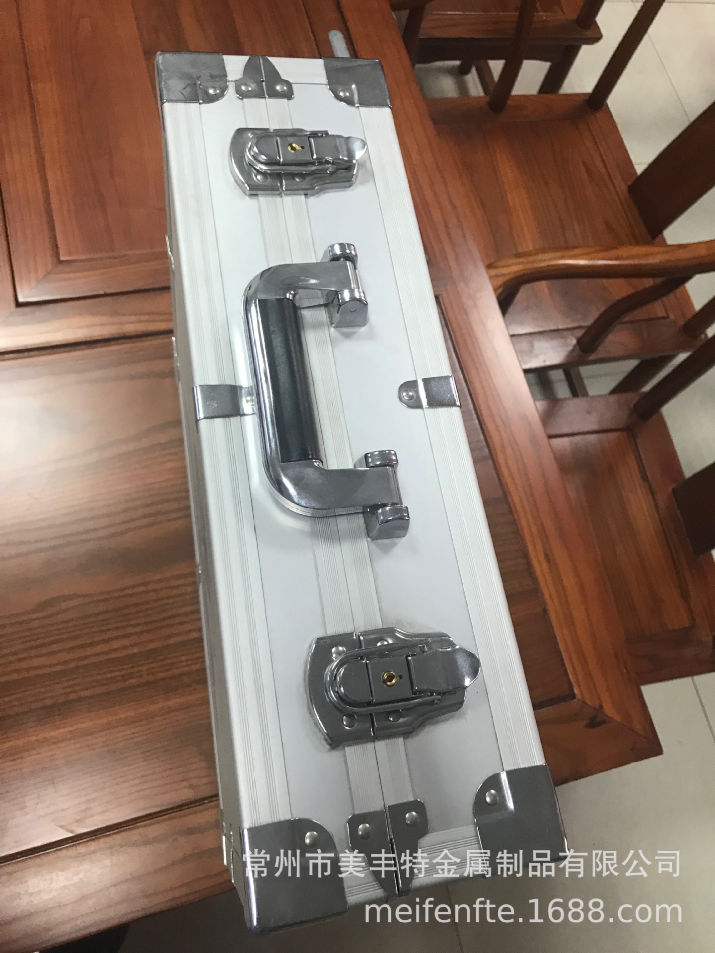 B13193B3A5398A4F13A87297B3993A