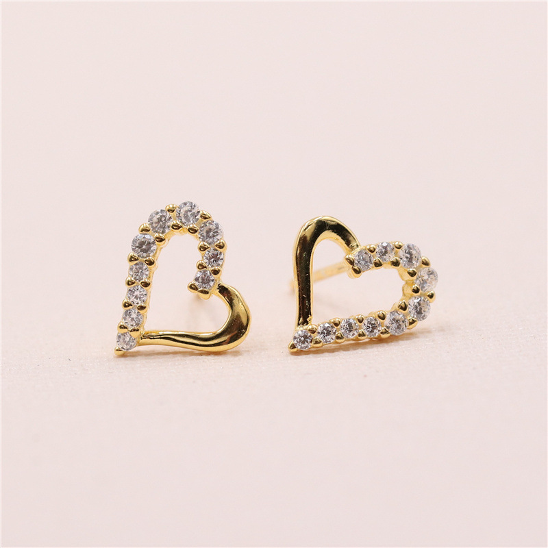 cute earrings heart shaped
