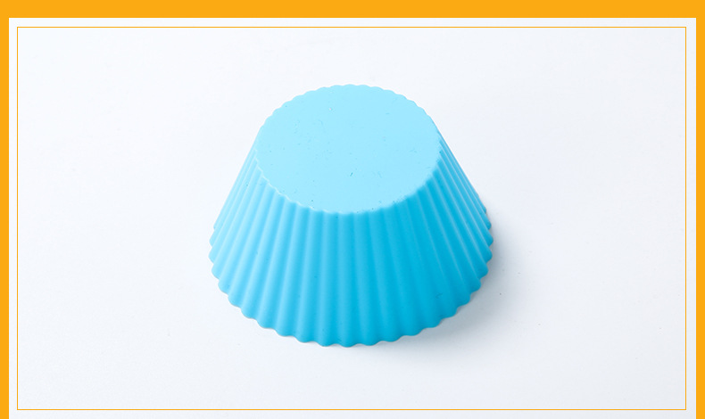Silicone Muffin Cups - Image 3