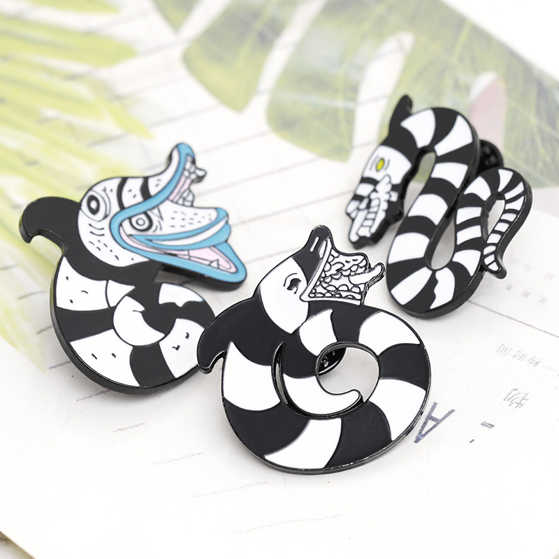 New Simple Snake Brooch Set display picture 11