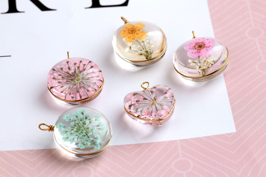 5g Weight Pendant, Earring Findings Jewelry Making Type pendant, Drop Earrings, Earrings Classification 5 PCS/Package Quantity Glass, glass Material Flower, Transparent Pattern Spring&Summer Season Plating Design Cute, Classic Style Style 5 PCS/Package Glass Glass Flower Transparent Pendant Earring Findings Pendant Drop Earrings Earrings 1