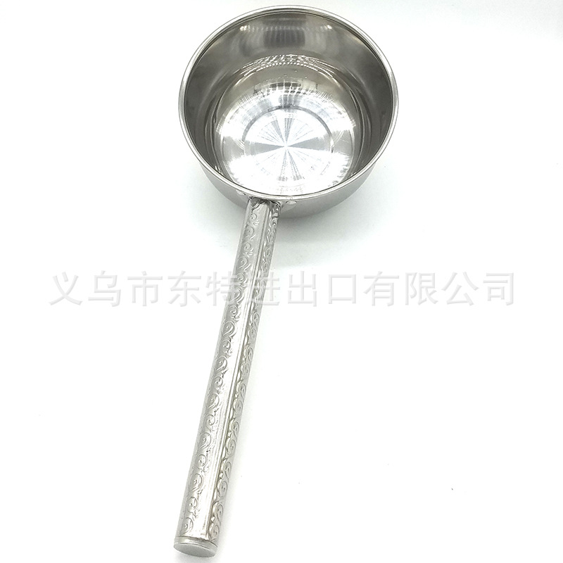 Factory direct sales of stainless steel flat-bottomed long-handled spoons, non-magnetic water ladles, kitchen and hotel extended handle water spoons, household soup spoons detail image 4