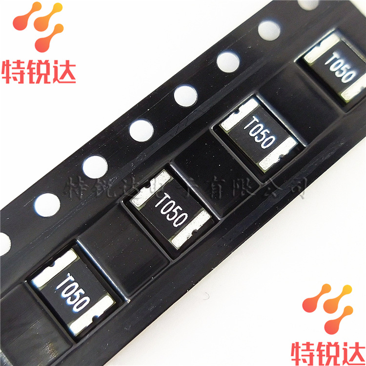 SMD1812P050TF 0.5A 丝印：T050 贴片自恢复保险丝 全新现货