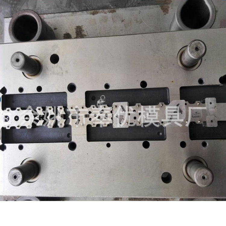 精密五金冲压加工 不锈钢模具制作 五金冲压级进模具加工